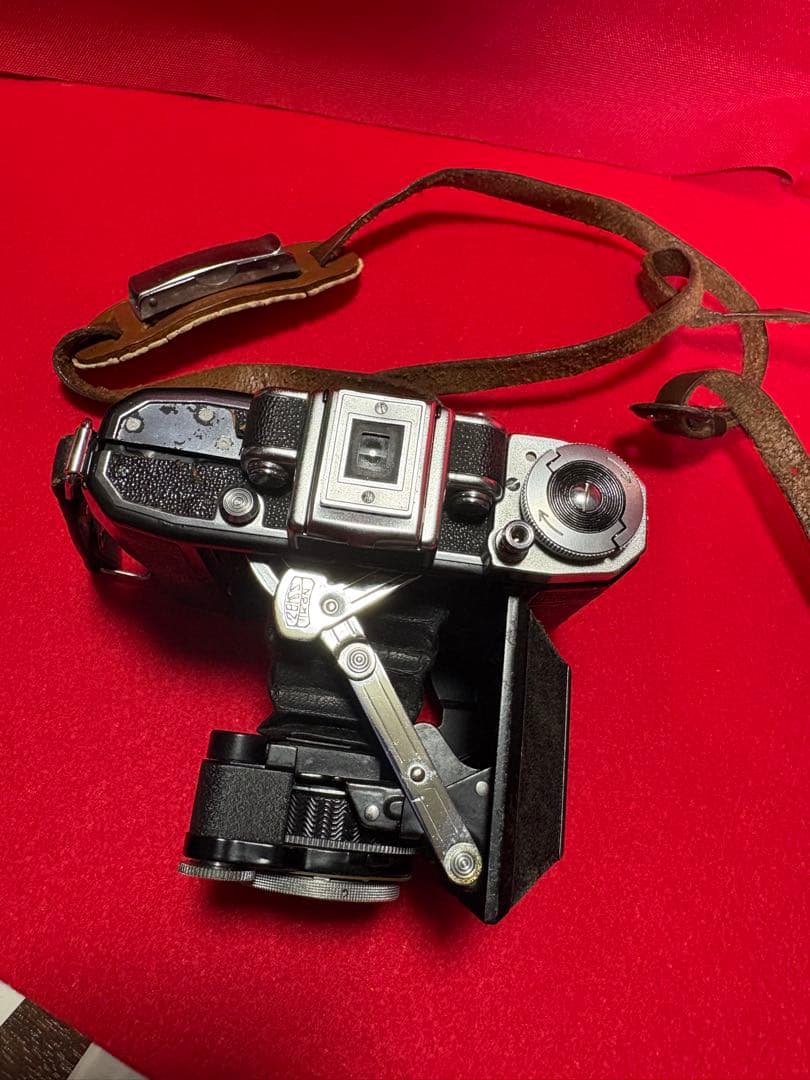 スーパーセミイコンタ(ツァイスイコン社} 純正革製カメラケース有り