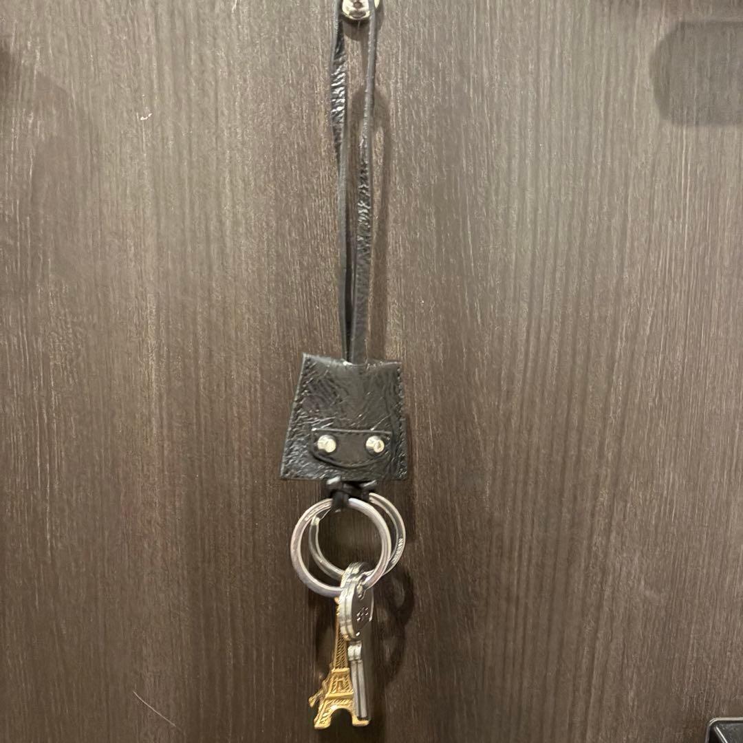 【balenciaga】 Le City チャーム エッフェル塔 ブラック