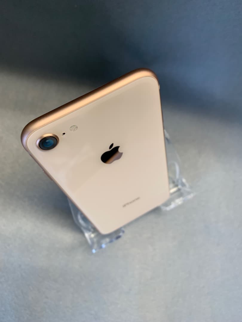美品 国内版 SIMフリー iPhone8 64GB ゴールド色