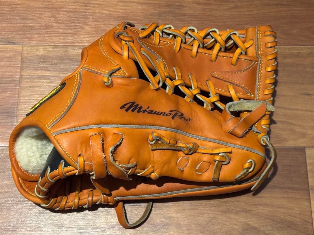 ミズノプロ軟式外野手用グラブ　匿名配送　オレンジ　型付け済み