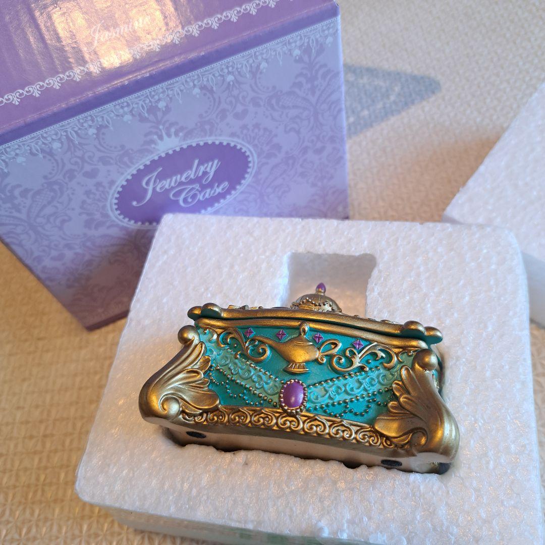 アラジン　ジャスミン　小物入れ　ターコイズ色のジュエリーケース　アクセサリー