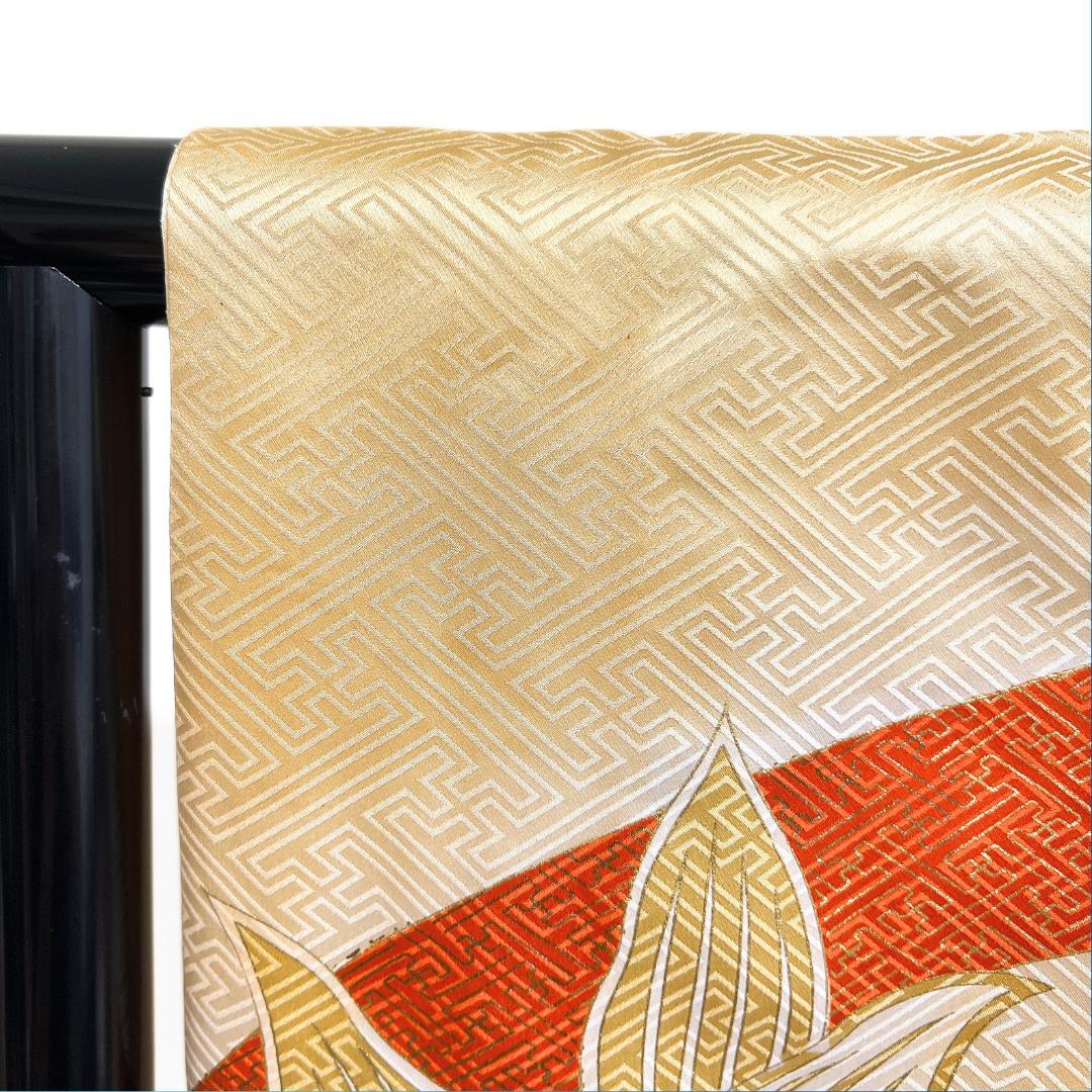 振袖　金駒刺繍　金彩　南天　百合　流水　紗綾形　成人式　着物　124b d ms