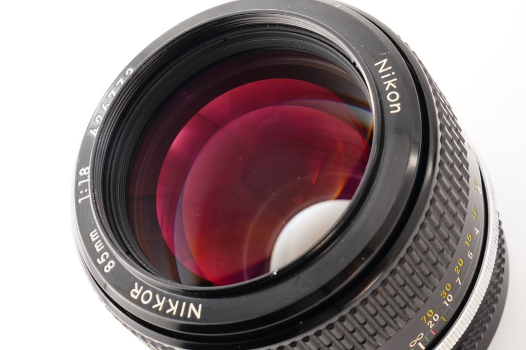 【極美品】Nikon New Nikkor 85mm F1.8 ニコン 773