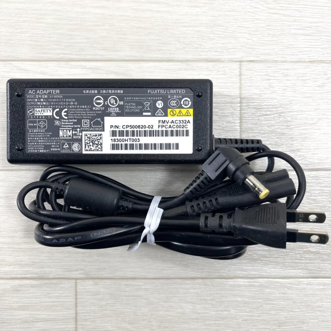 富士通 i7 新品SSD512G メモリ16 Windows11 ノートパソコン