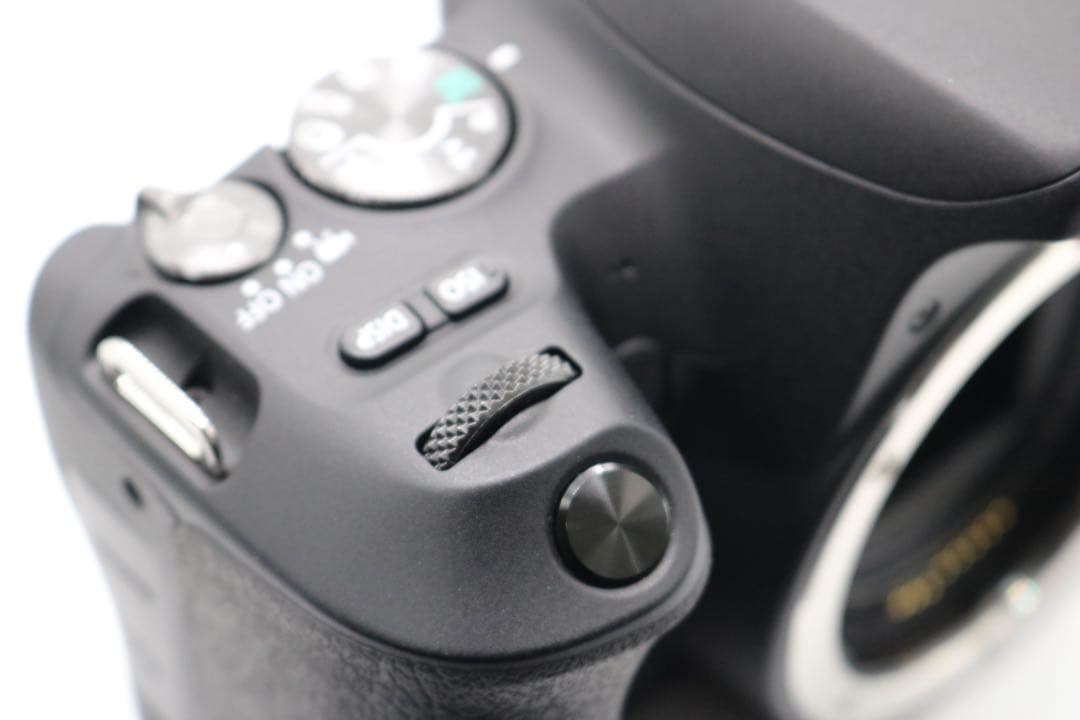 ボディ新品級 【Canon EOS Kiss X9 ダブルレンズセット】