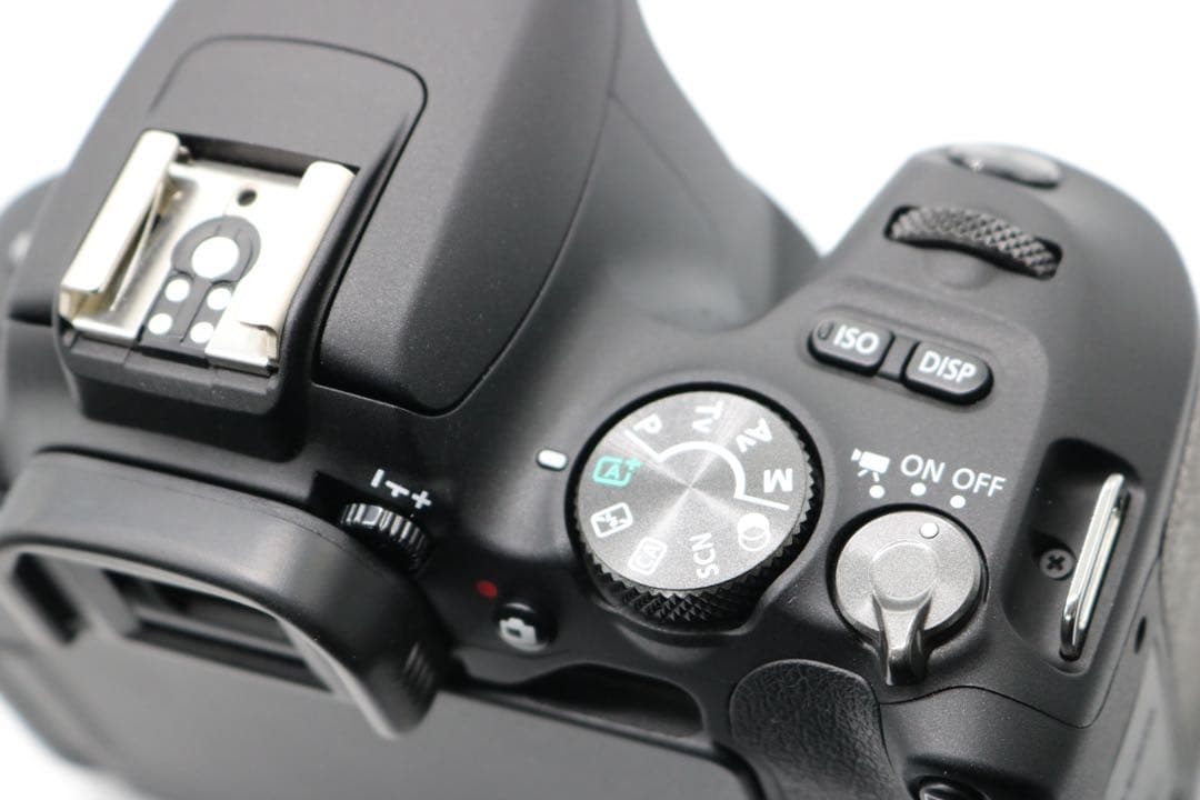 ボディ新品級 【Canon EOS Kiss X9 ダブルレンズセット】