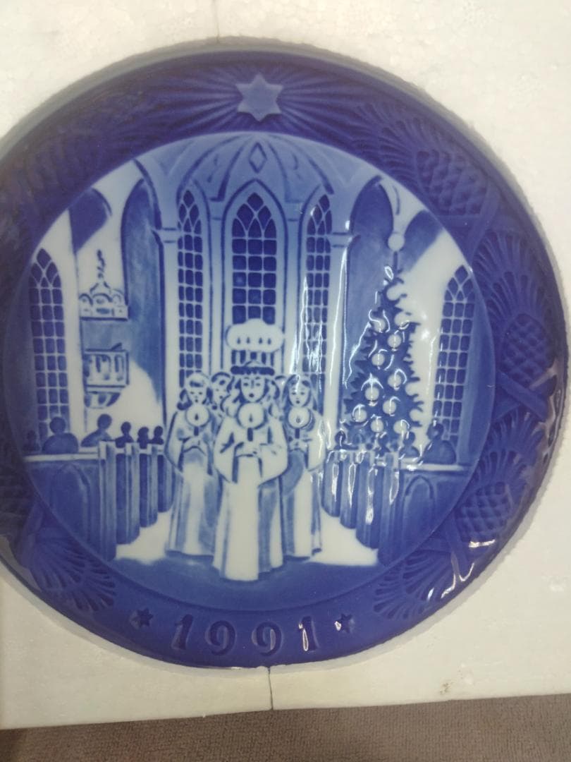 み*ん様 1981年製〜2004年イヤー陶器プレート20枚