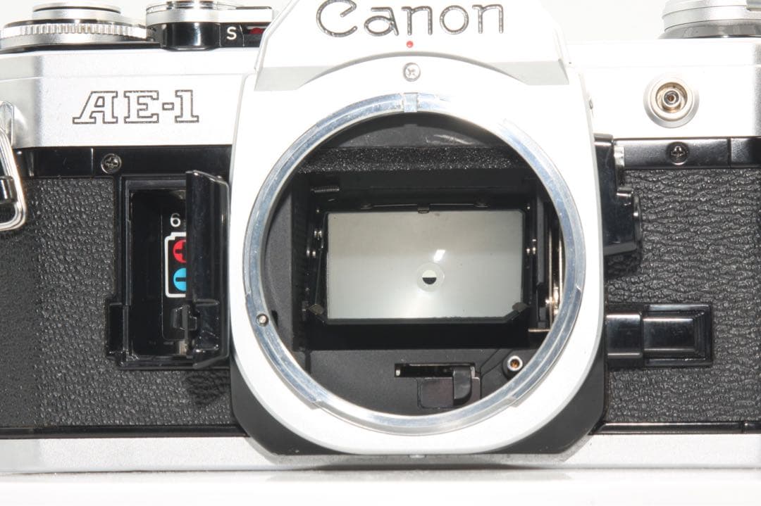 整備品　Canon AE-1 newFD 50mm f1.8 オールド一眼レフ