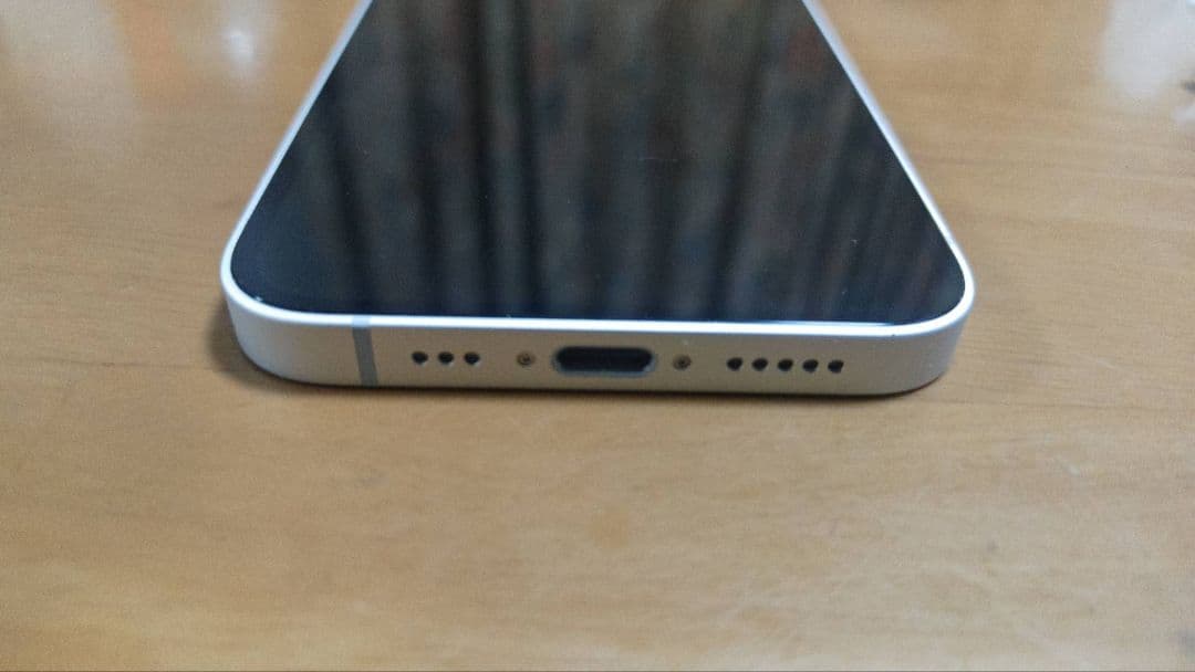 スマートフォン本体 Apple iPhone 16e