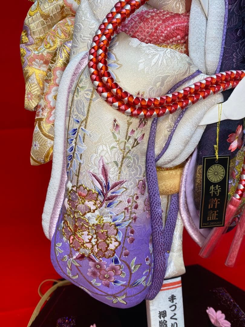 羽子板　立体振袖刺繡六角ガラスケース１8号・間口約４３×奥行約３３×高さ約７２㎝