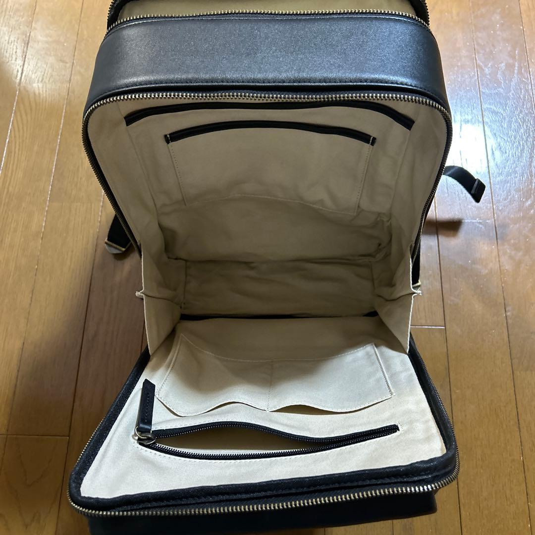 Evoon 本革マルチビジネスリュック　バックパック