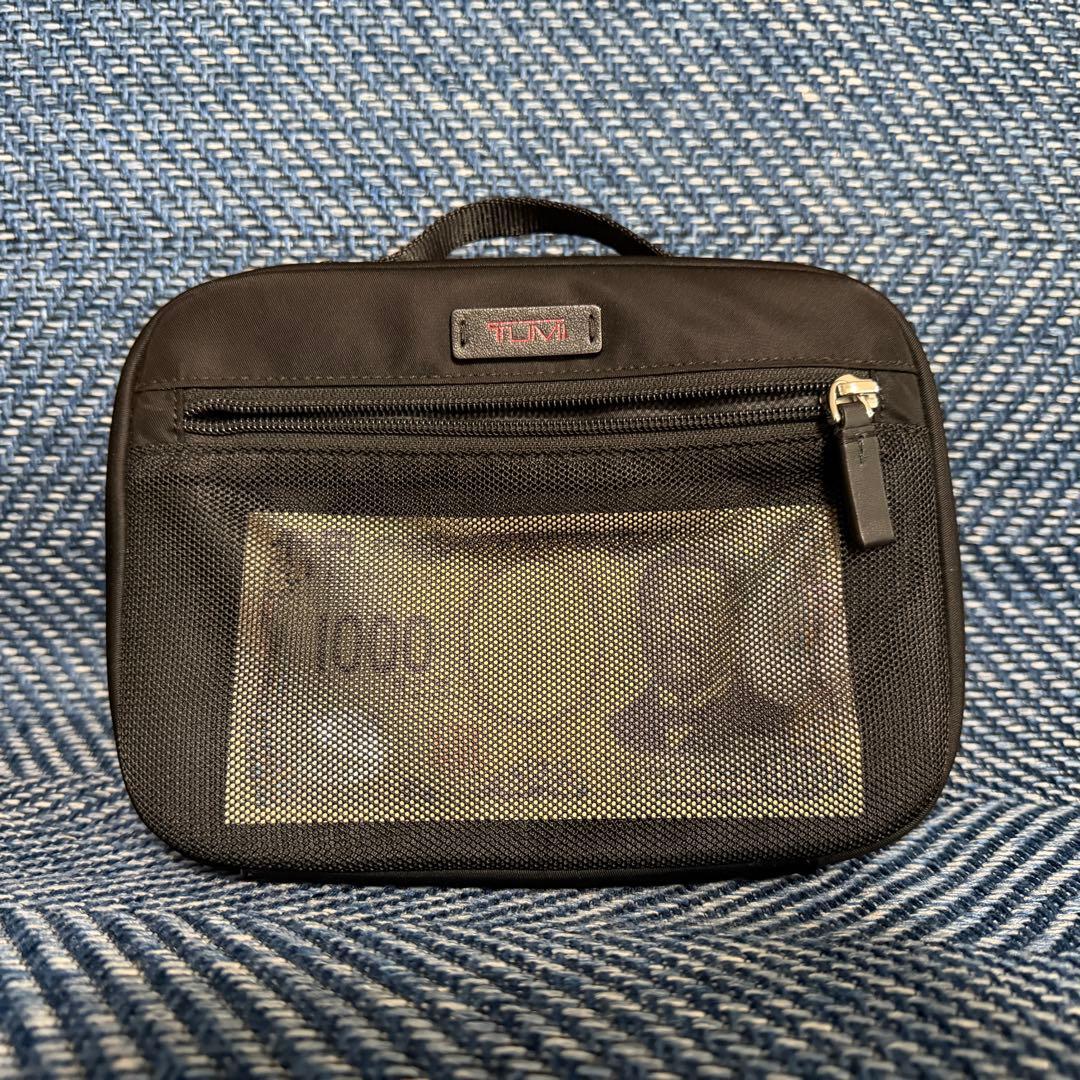 【美品】TUMI トラベルポーチ ガジェットケース 黒 匿名配送