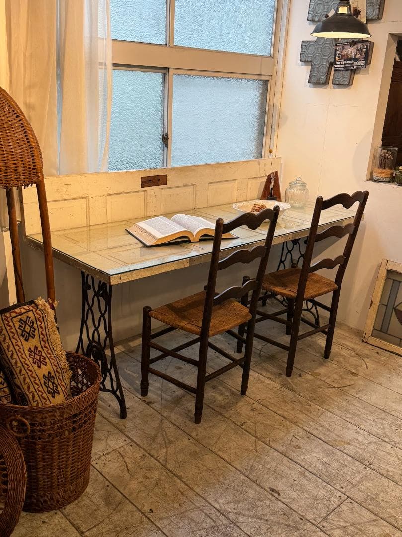 アンティークドアデスク シンガーミシン脚 ガラス天板 店舗作業台 机 テーブル