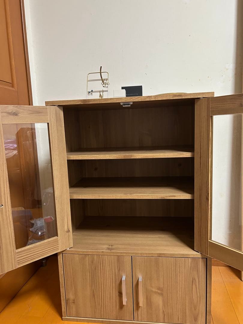 【美品】ガラスキャビネット 食器棚　ナチュラル　引き取り大歓迎 傷なし