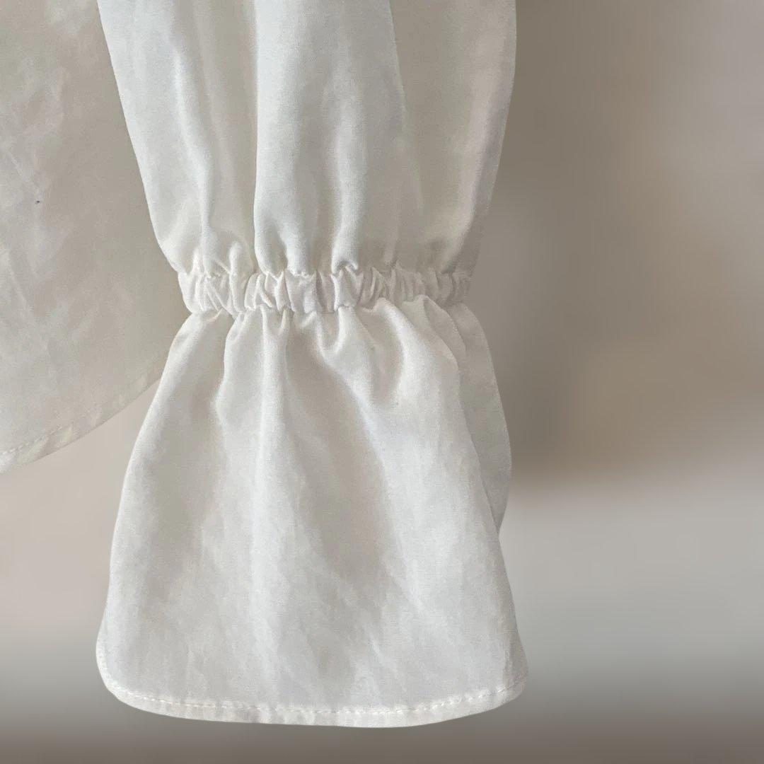 ★新品未使用★ガリャルダガランテ　ホワイトラッフルカラーブラウス