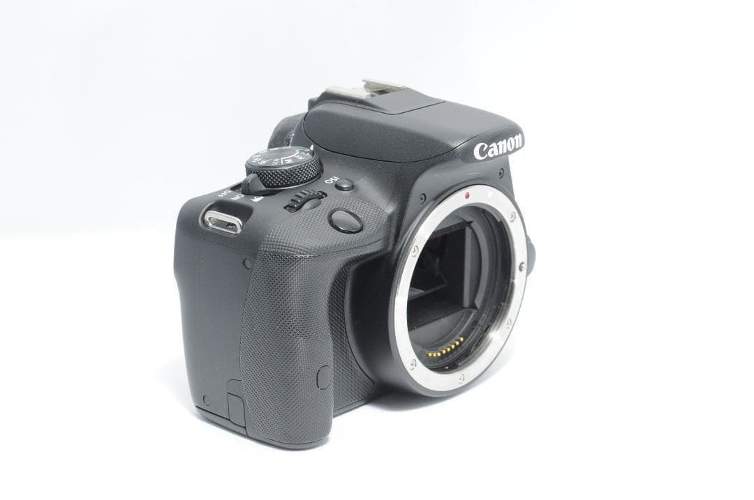 ご家族の成長記録に❗️Canon Kiss X7✨小型・軽量で届いてすぐ使える