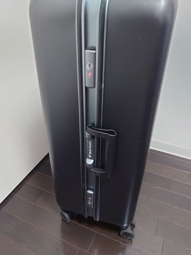 World Traveler 大型スーツケース グレー