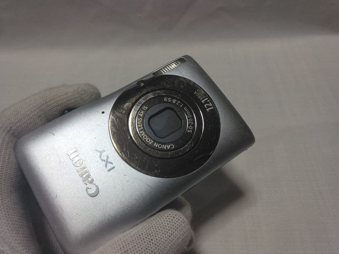Canon IXY 200F 小キズ多数
