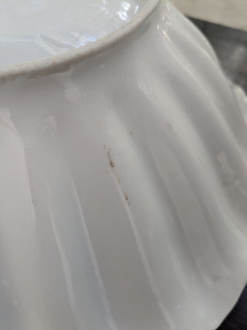 フランスアンティーク　輪花　サラディエ