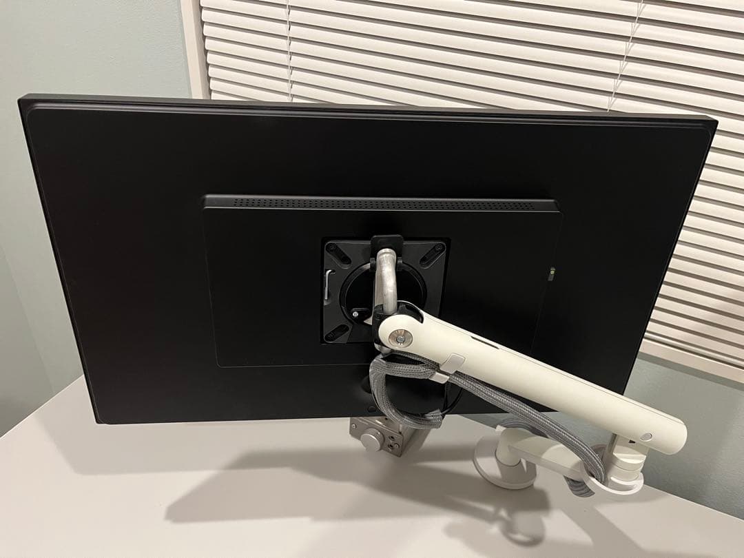 あ*お様 M*g様 Spectrum One 27インチ 4K 144Hz モニ