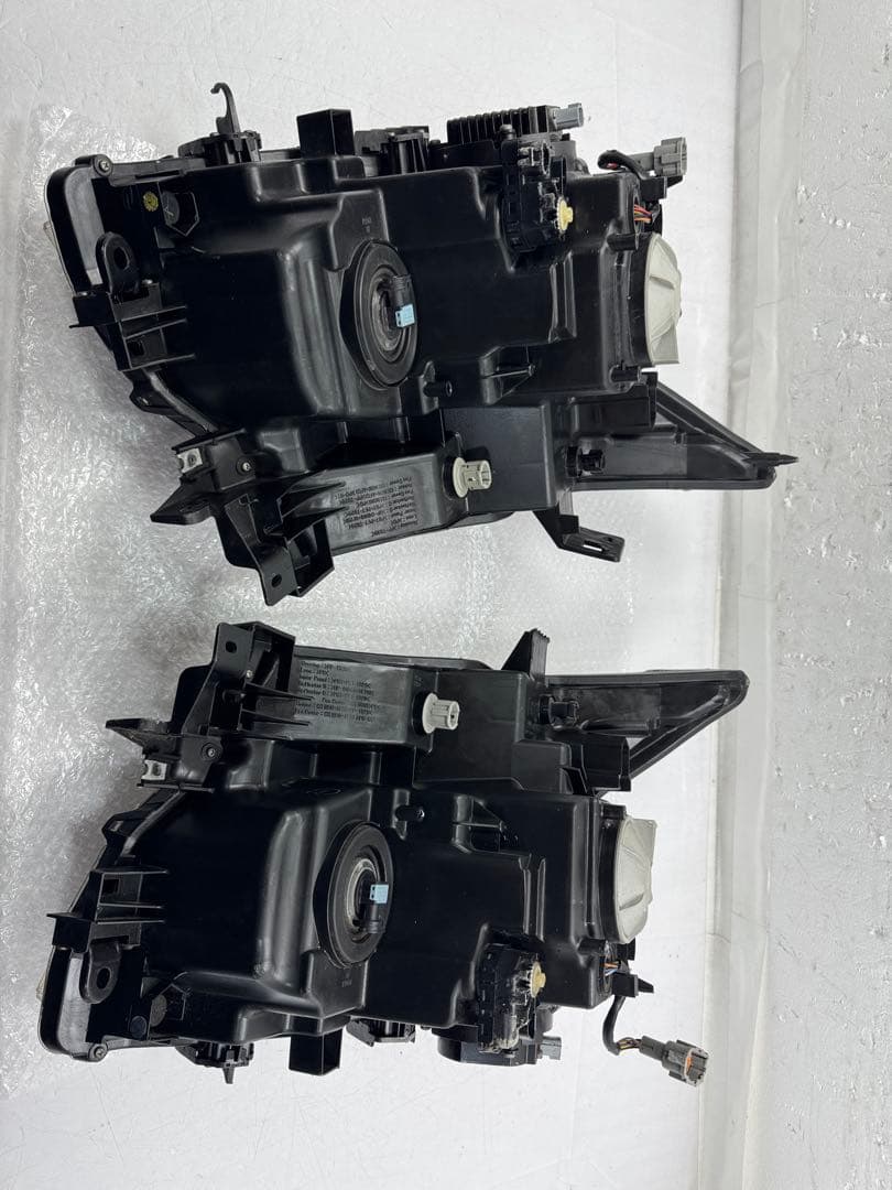 日産 エルグランド E52前期 左右セット ヘッドライト 100-23009