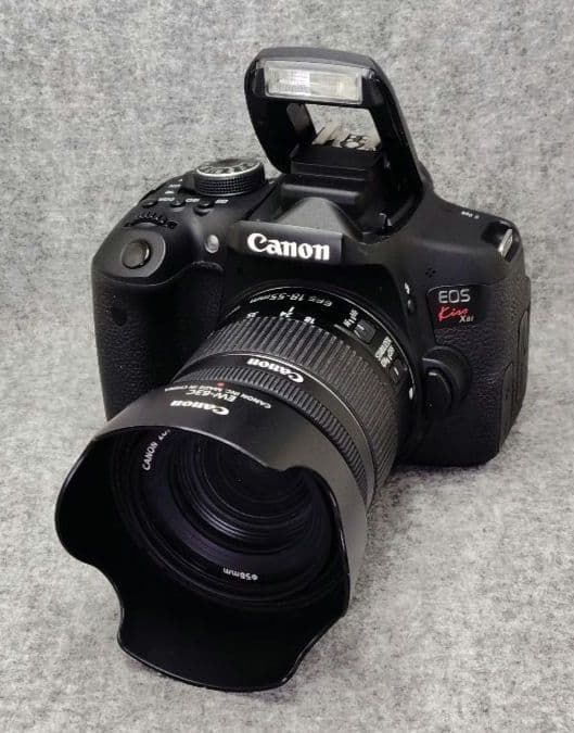 Canon EOS Kiss X８i 標準ズームレンズ付