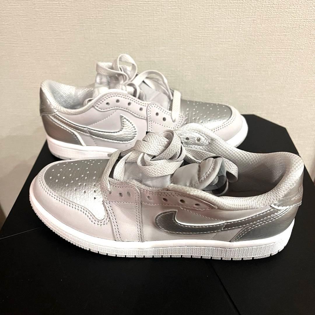 ［新品］NIKE AIR JORDAN 1 RETRO ジュニア 21cm