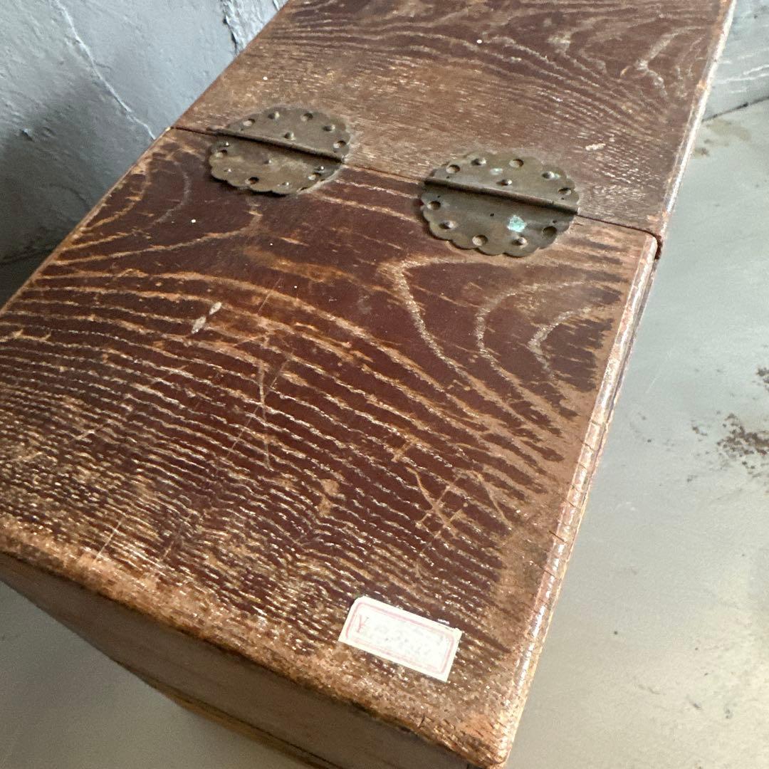 とても味のある裁縫箱ヴィンテージ　木製箪笥 収納に！