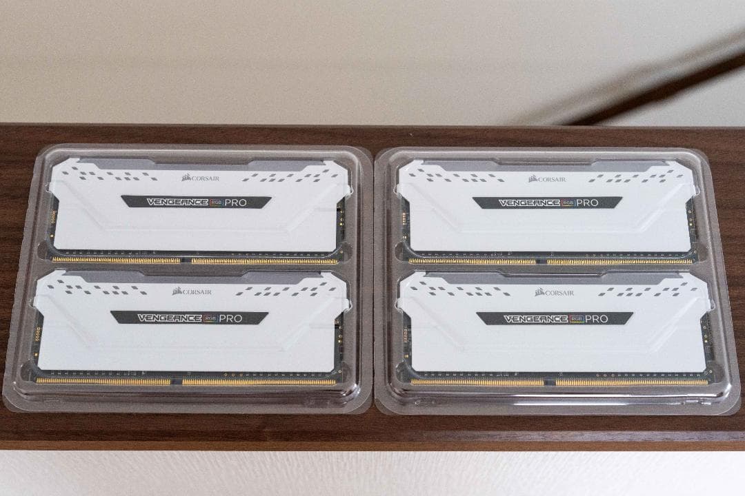CORSAIR VENGEANCE RGB PRO 32GB DDR4動作確認済
