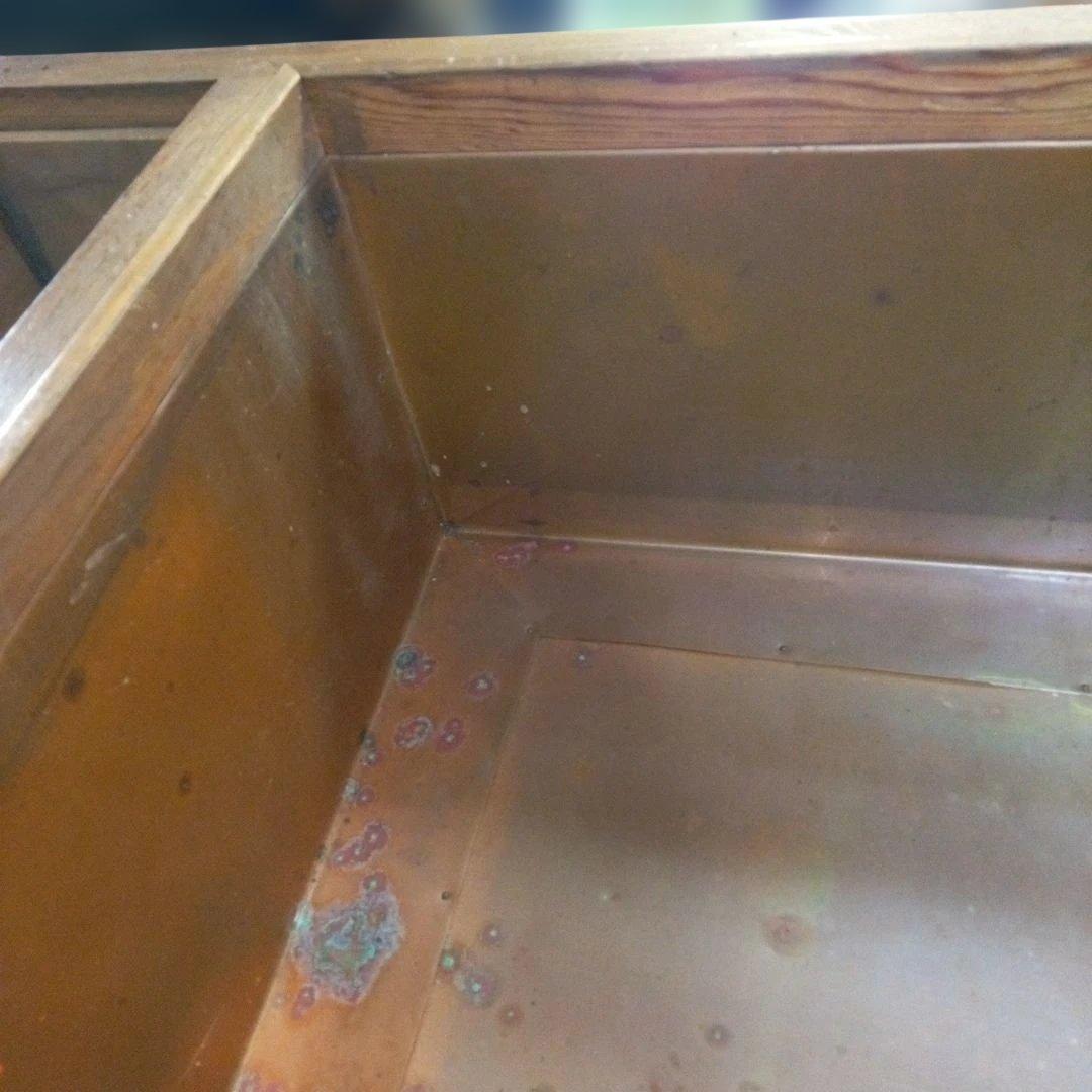 木製の長火鉢　インテリア　オブジェ　ディスプレイ　置物　工芸品　レア　希少