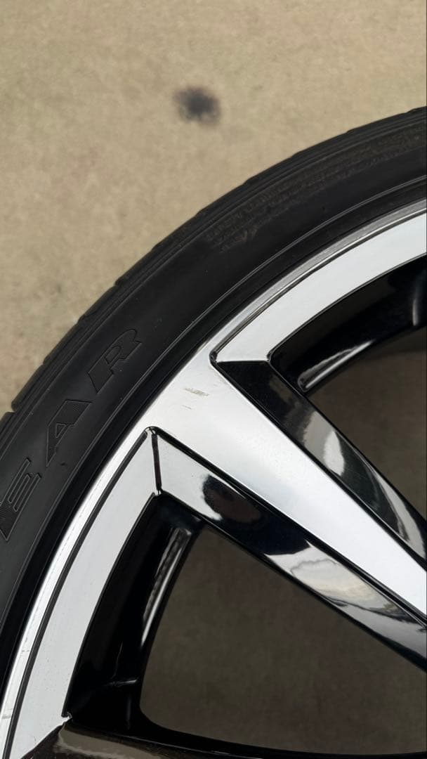 最終値下げ　VENERDI MADELENA 20インチ　アルヴェル