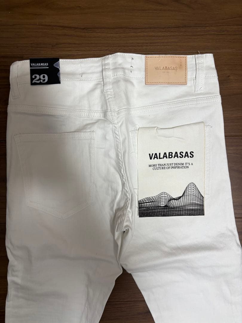【新品】 VALABASAS スキニー ホワイト サイズ29