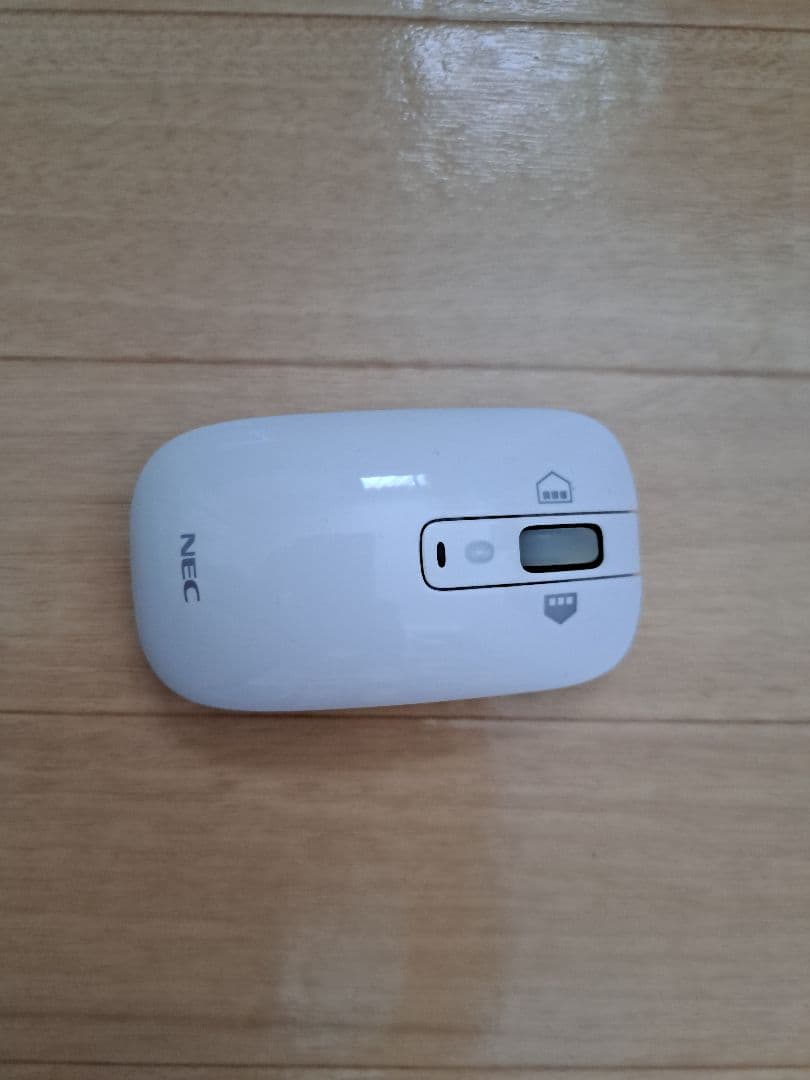 NEC ノートパソコン NS750AAW ホワイト　タッチパネル　Corei7