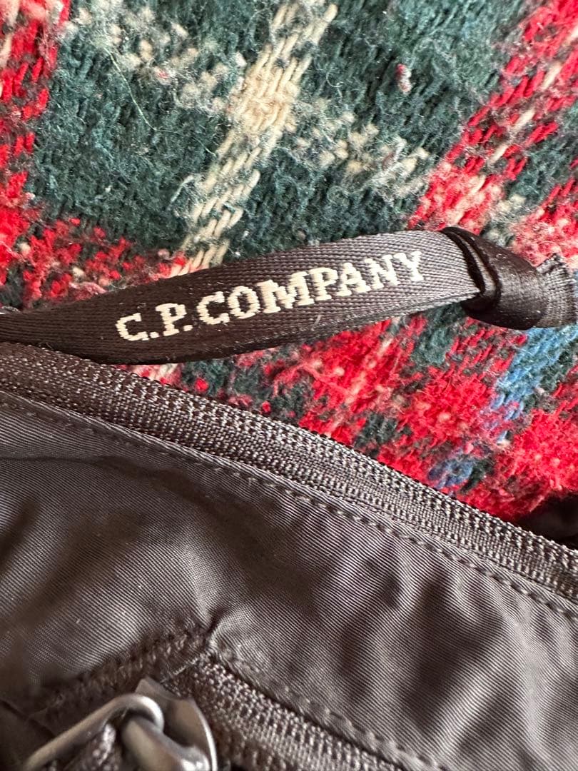 【値下げ可能】cp company ナイロン　ショルダーバッグ 黒