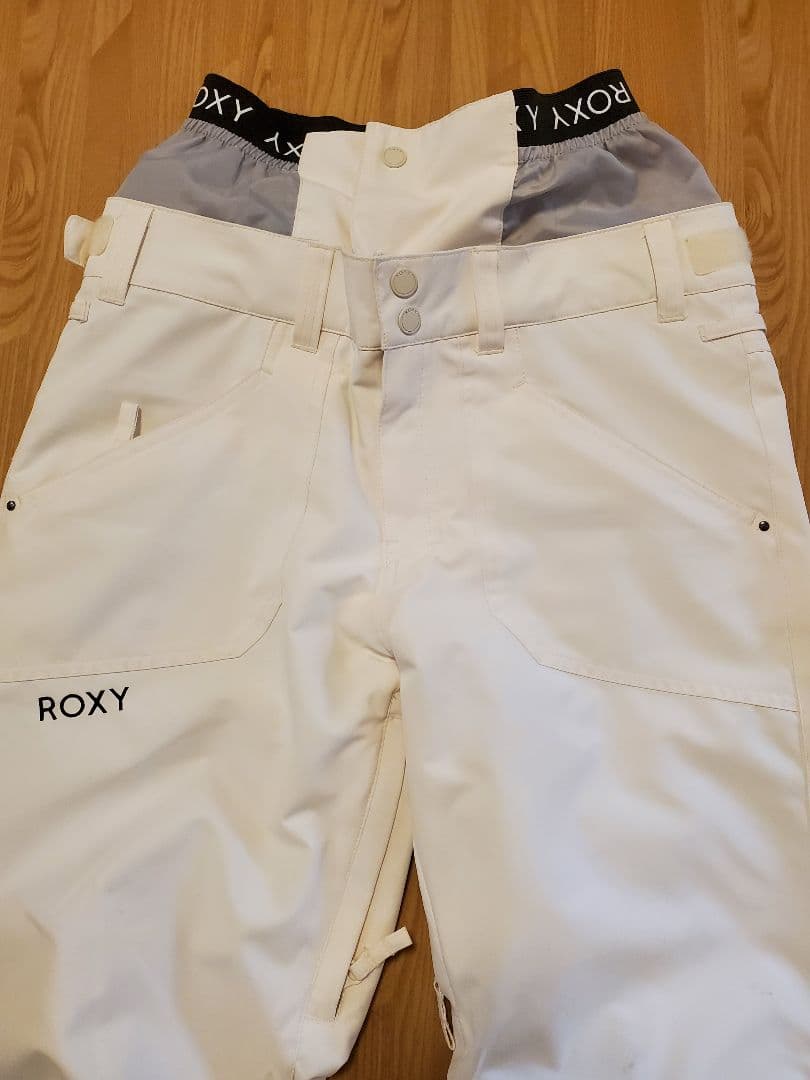 ROXY スノーボードウェア　レディース　 上下セット ブラック/ホワイト