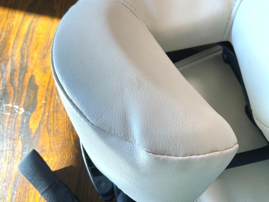 Inner Strength massage インナーストレングステーブルベッド