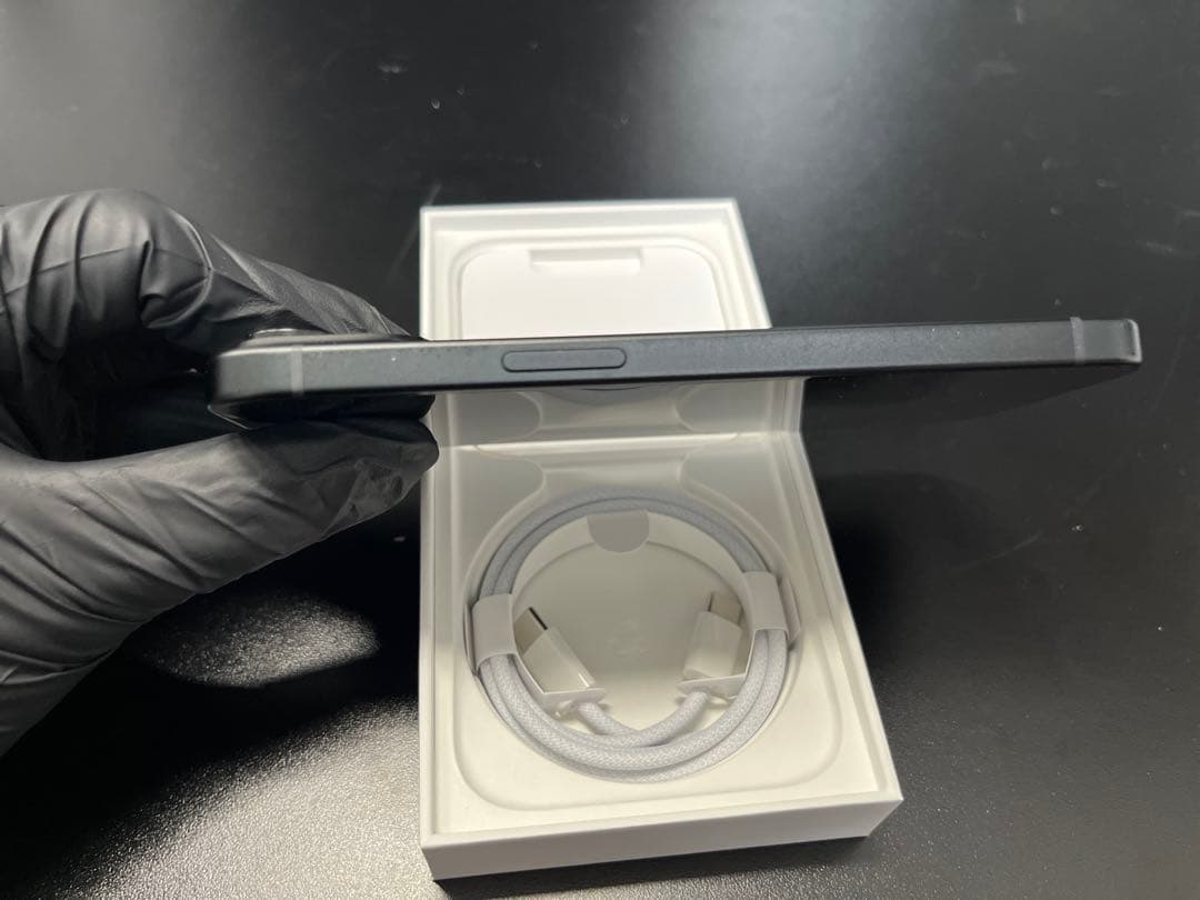 【美品】iPhone15 128GB SIM無 87% 箱付 初期化5000円引