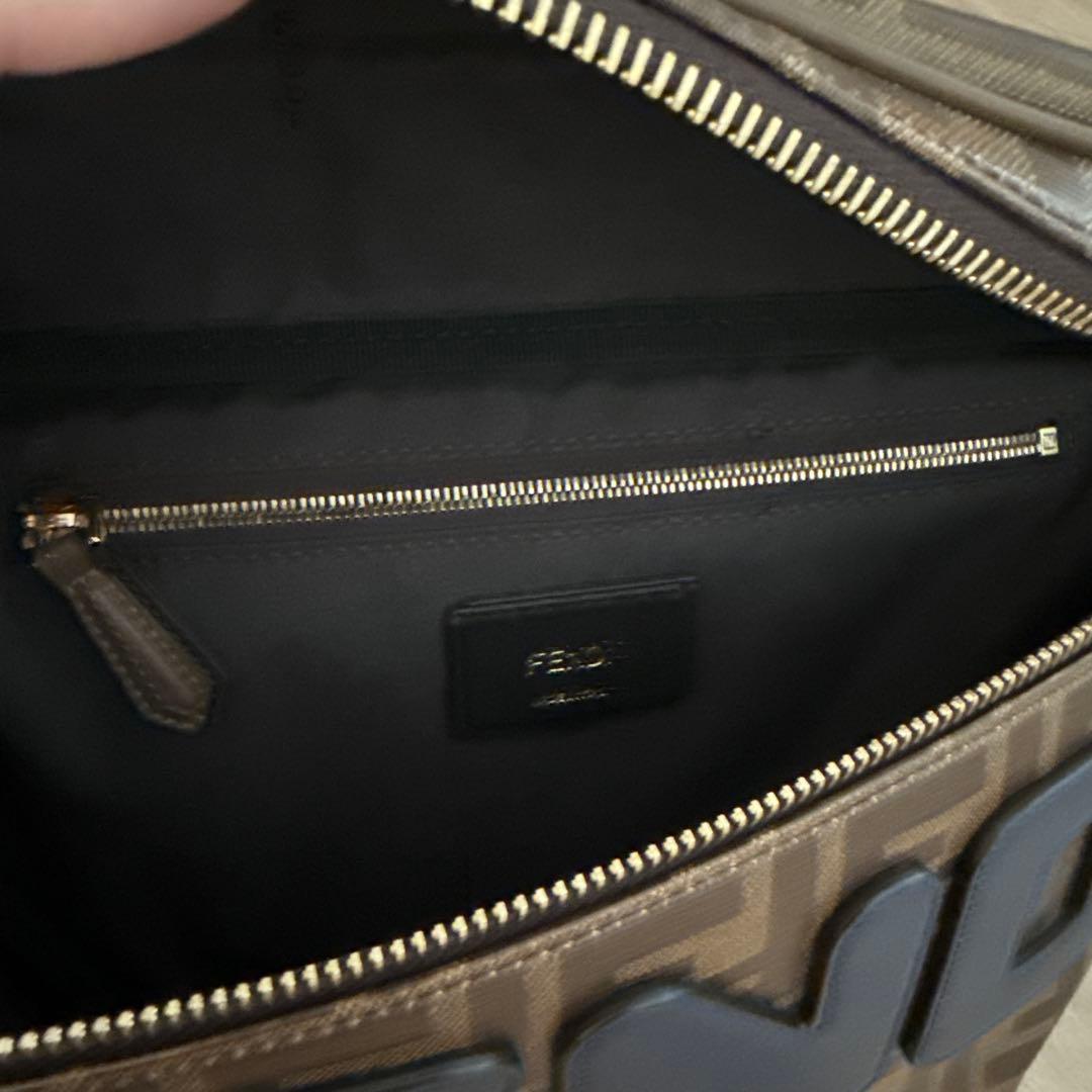 nana　FENDI ROMA ボディバッグ　フェンディ フィラ