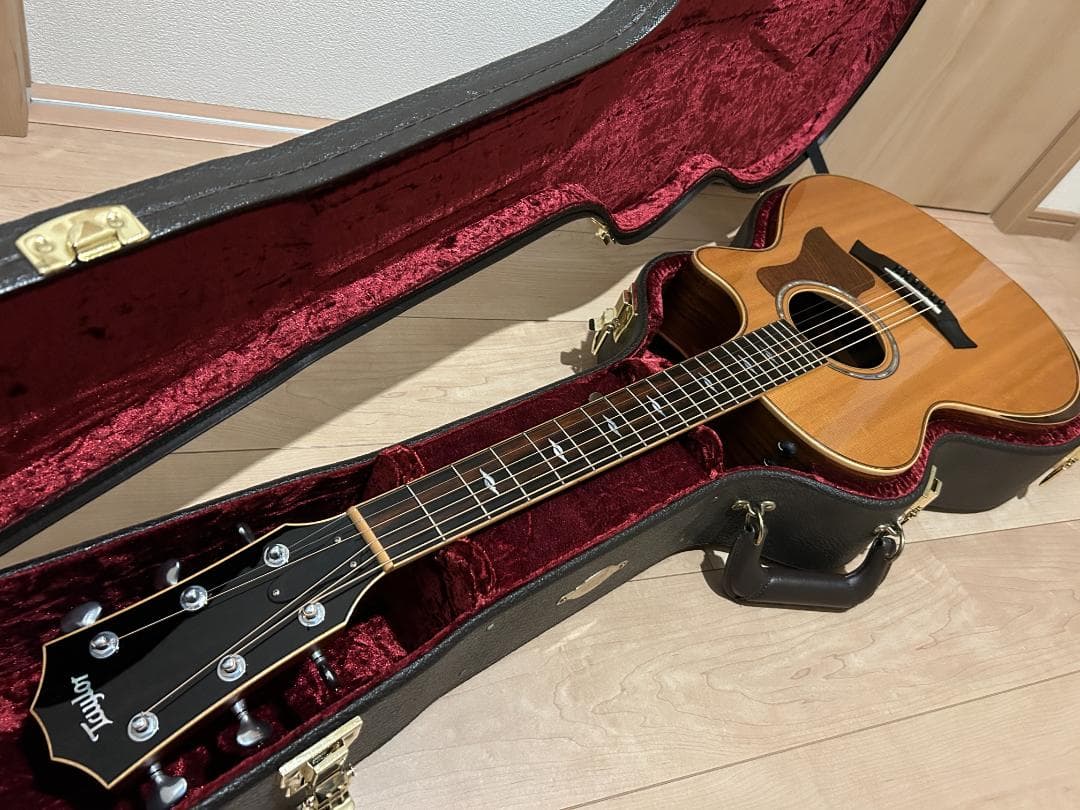 レア/希少　美品 Taylor テイラー　812ce DLX ES2
