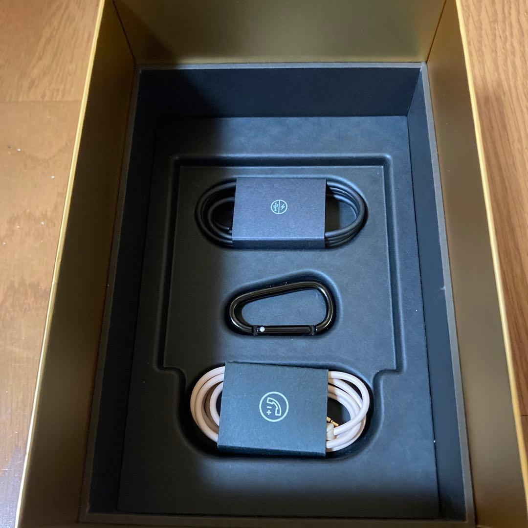 Studio3 Wirelessオーバーイヤーヘッドフォン デザートサンド