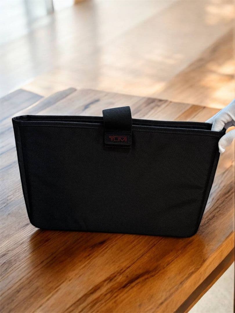 未使用級美品　TUMI トゥミ ビジネスバッグ　黒 ☆収納ポーチ付き