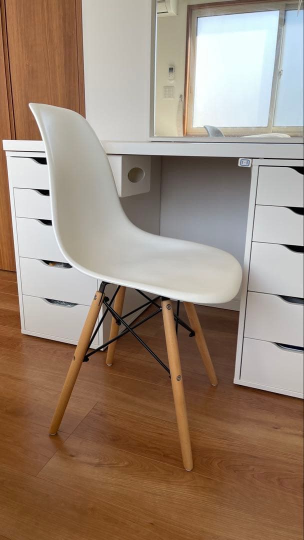 ホワイト木製ドレッサー・鏡台　IKEA