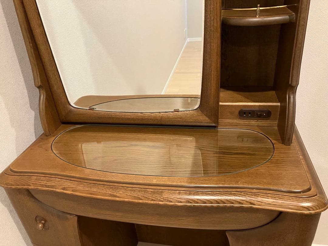 鏡台　ドレッサーランプ付き