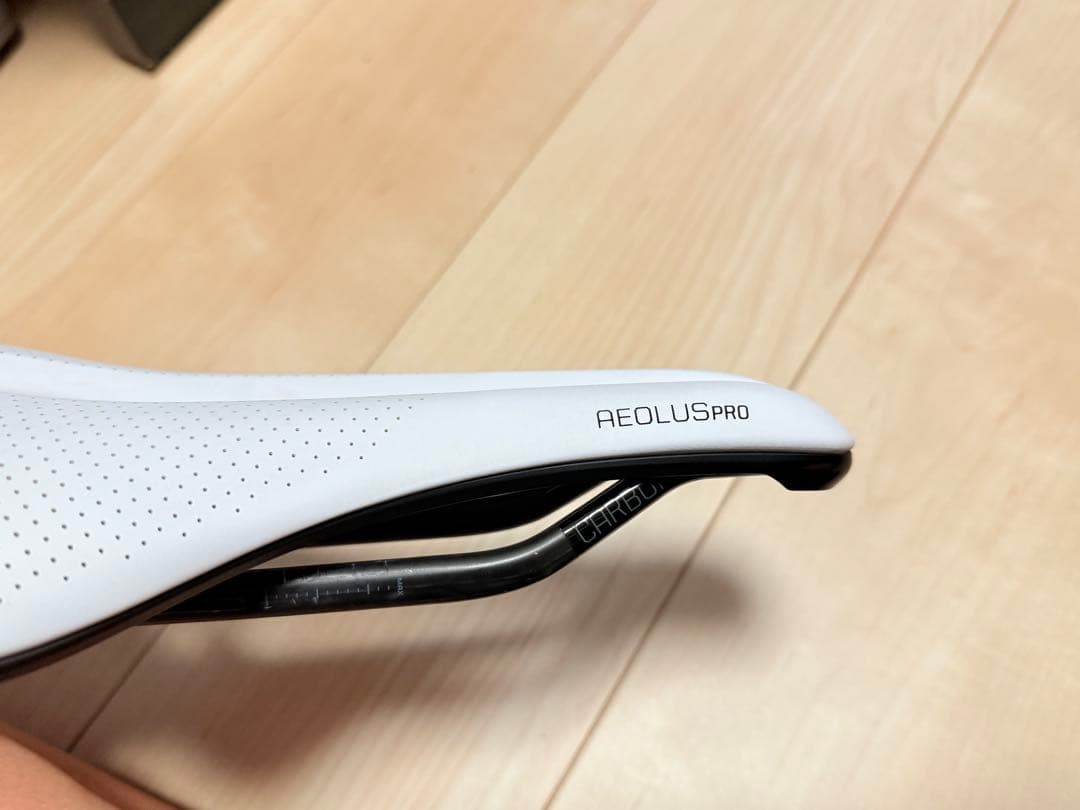 トレック　ボントレガー　AEOLUS PRO サドル　限定色ホワイト145mm