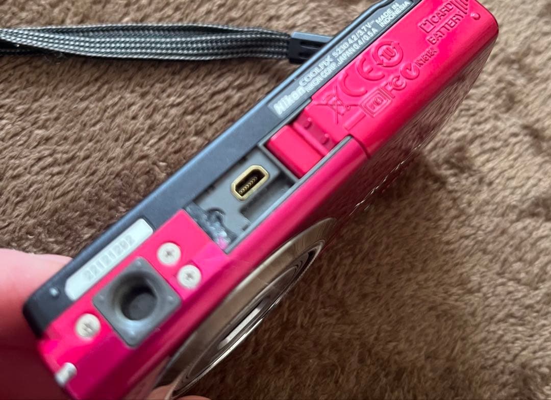 Nikon ニコン　COOLPIX S230 クールピクセル　デジカメ　コンデジ