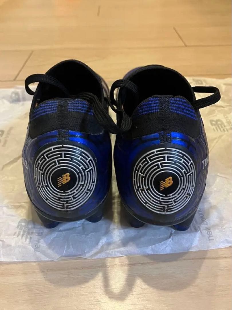 New Balance Tekela サッカーシューズ
