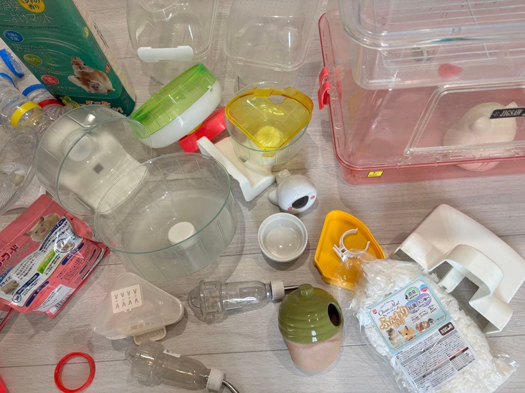 透明プラスチック製小動物用ケージ