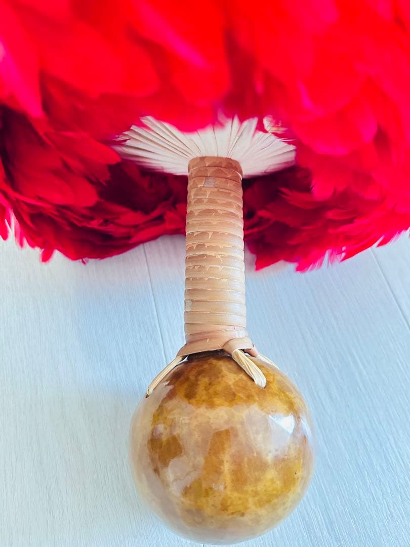 ウリウリ　フラダンス　タヒチアン　赤　羽　黄色　楽器　ハワイ　一体型　２個セット