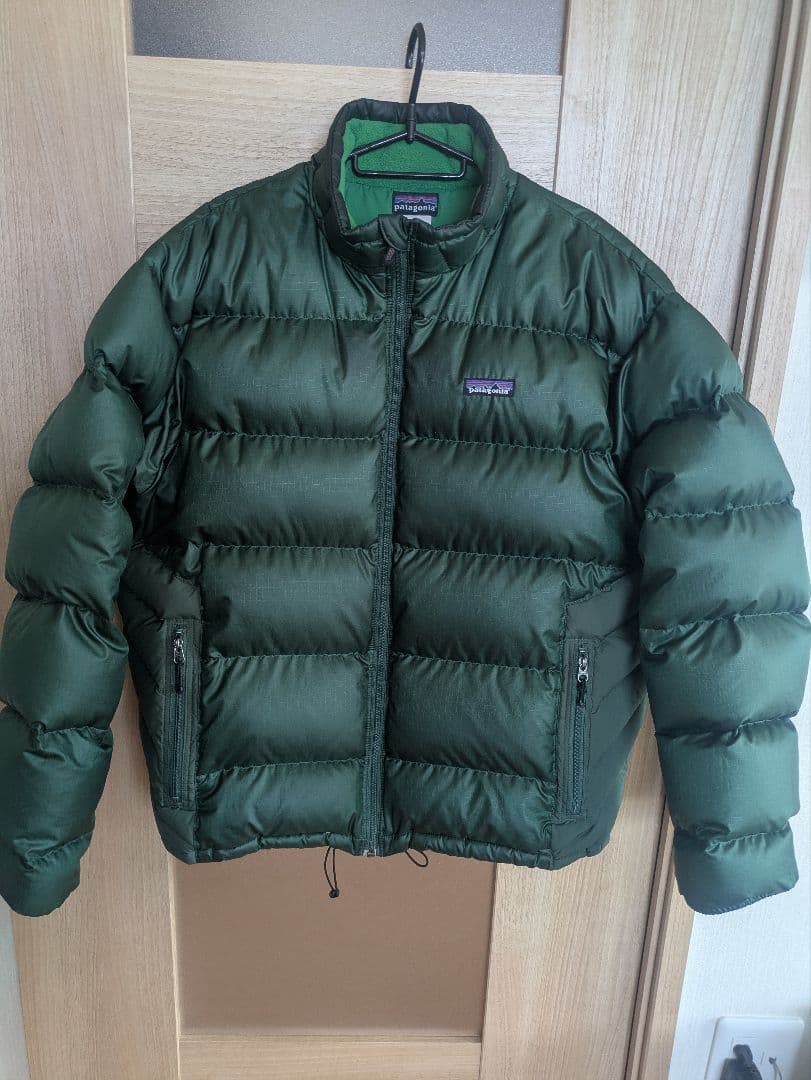patagonia ダウンジャケット ダークグリーン