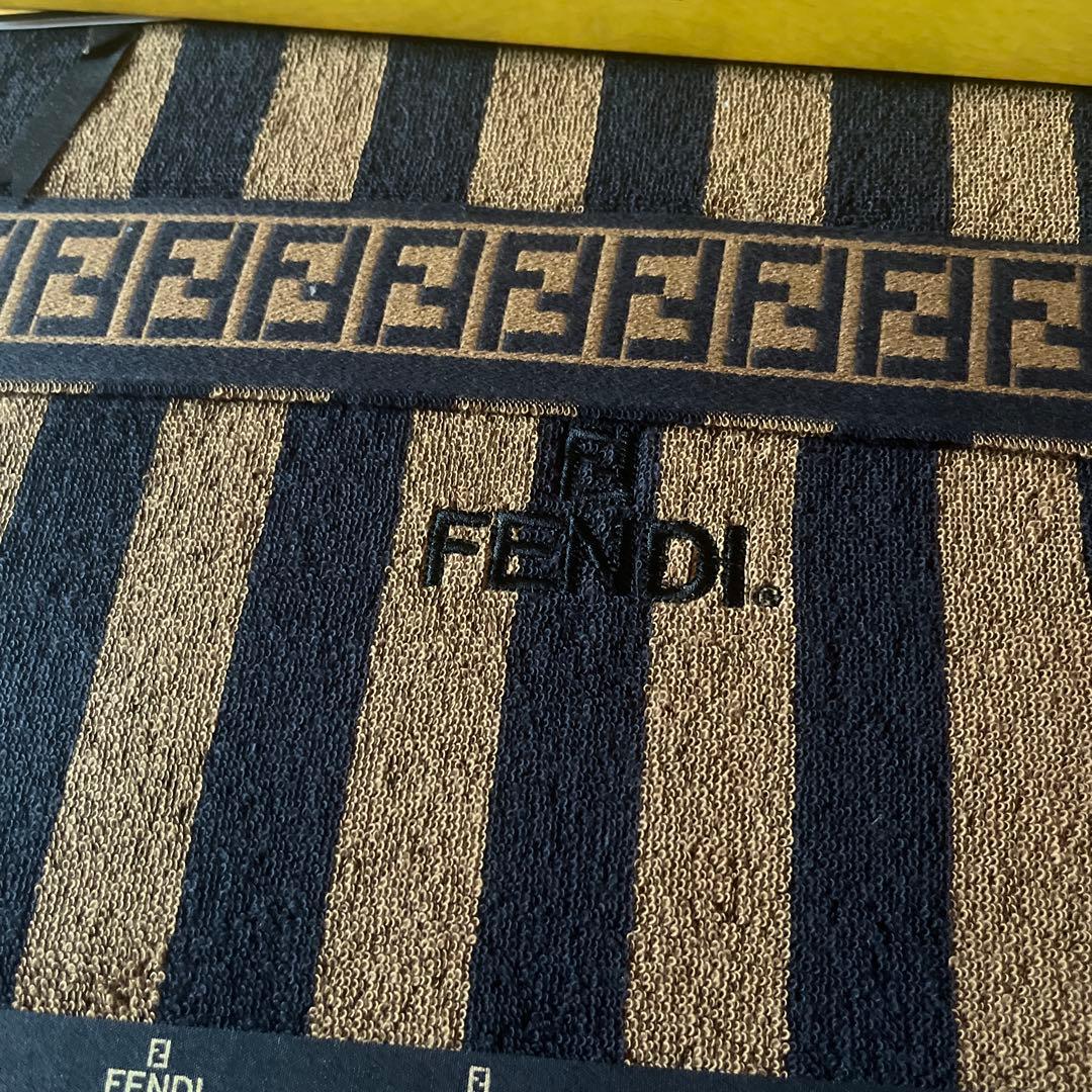値下げしました　FENDI タオルケット ズッカ柄